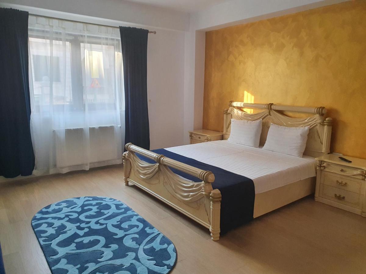 Отель French Boutique Брашов Экстерьер фото